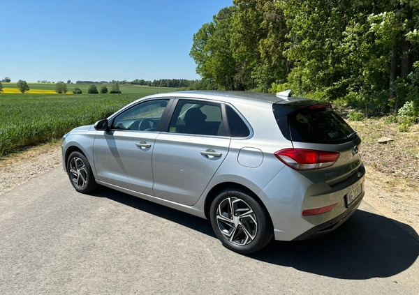 Hyundai I30 cena 49900 przebieg: 142000, rok produkcji 2021 z Jastrowie małe 562